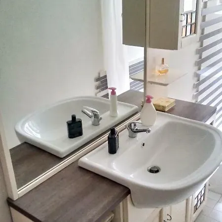 Un Giardino Vicino Al Mare Apartment